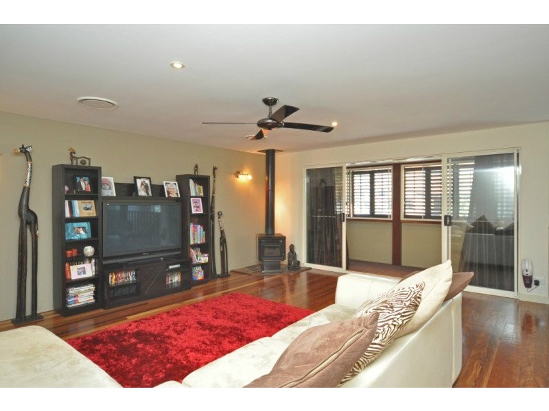 24 Killowill Avenue, Paradise Point QLD 4216
