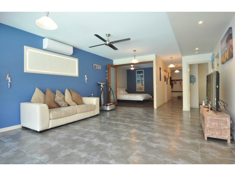 24 Killowill Avenue, Paradise Point QLD 4216