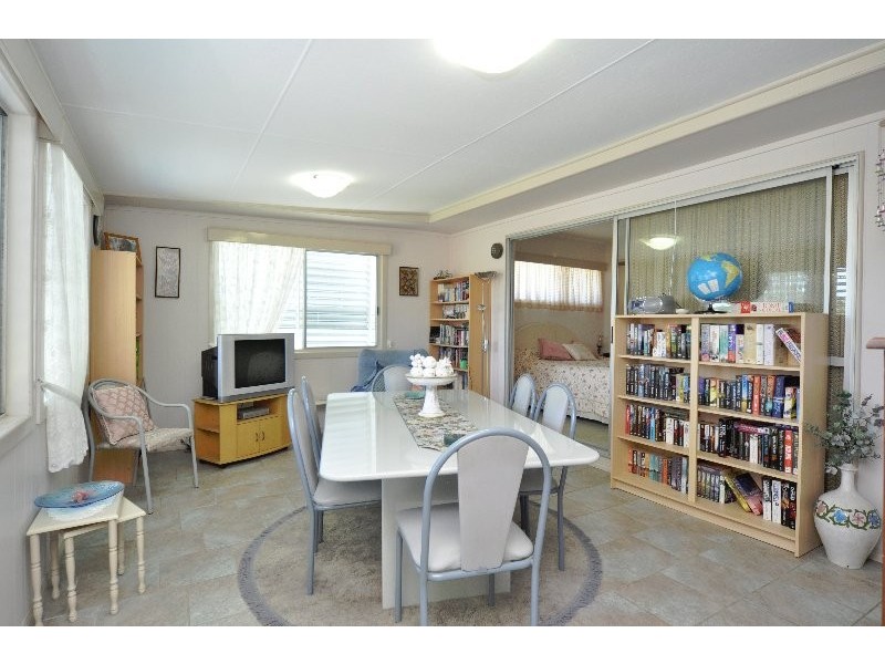 22 Geoffrey Avenue, Southport QLD 4215