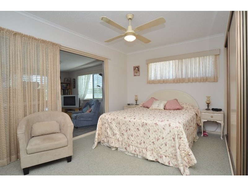 22 Geoffrey Avenue, Southport QLD 4215