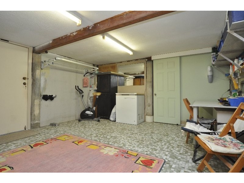 22 Geoffrey Avenue, Southport QLD 4215