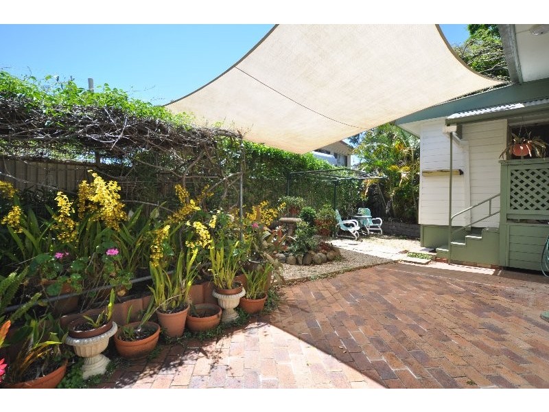 22 Geoffrey Avenue, Southport QLD 4215