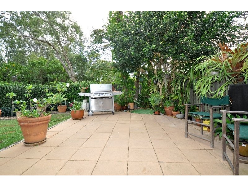 1/3 Harvey Court, Labrador QLD 4215