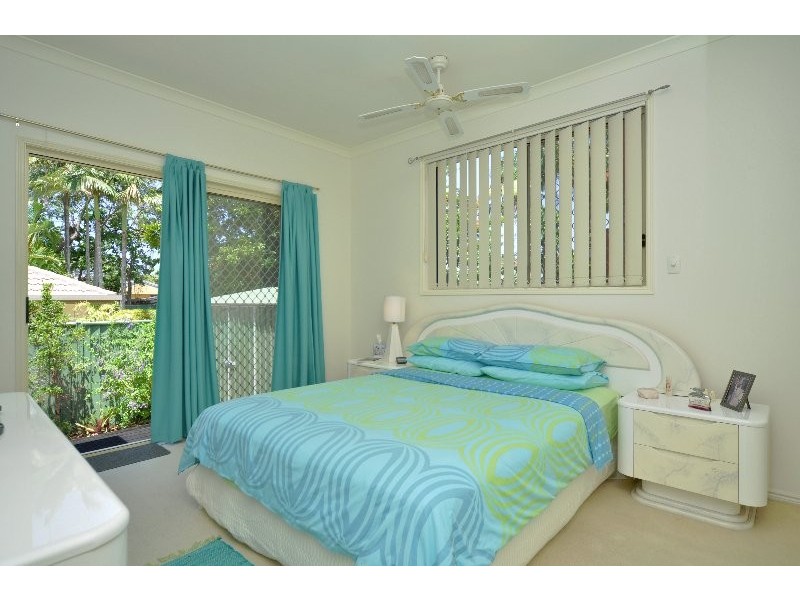 2/16 Oleander Avenue, Biggera Waters QLD 4216