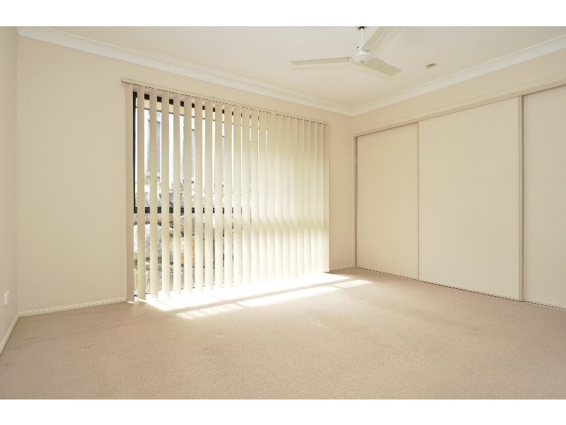 11 Yaldara Street, Pacific Pines QLD 4211