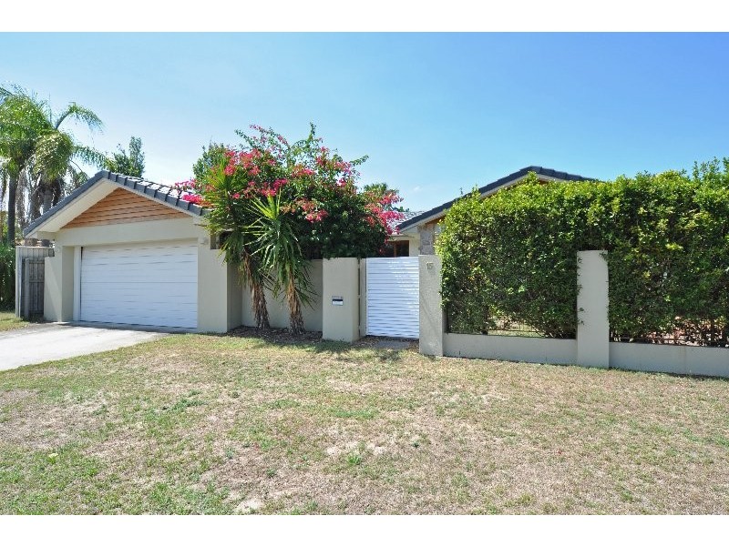 15 Sundown Drive, Paradise Point QLD 4216