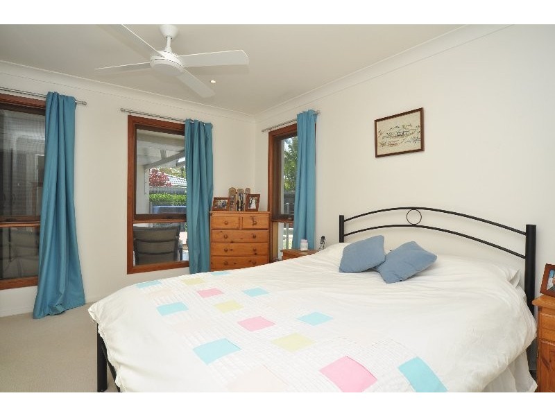 15 Sundown Drive, Paradise Point QLD 4216