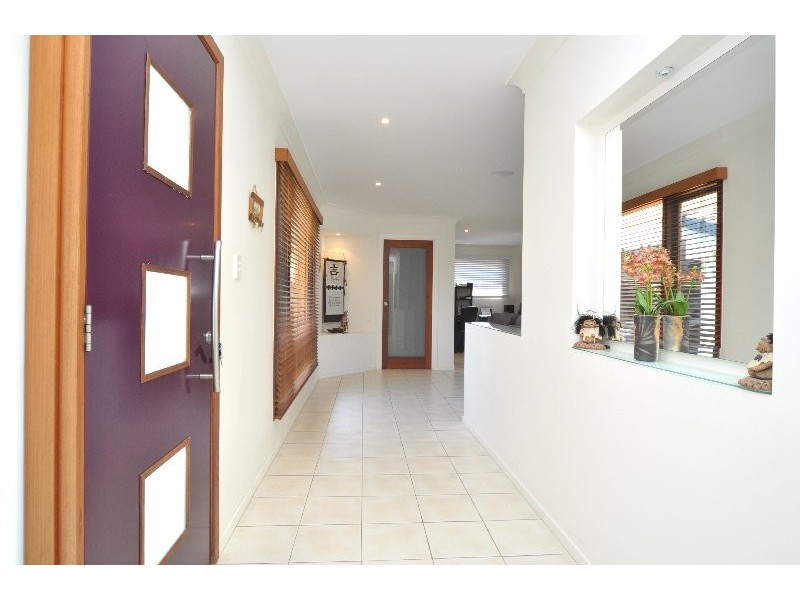 15 Sundown Drive, Paradise Point QLD 4216