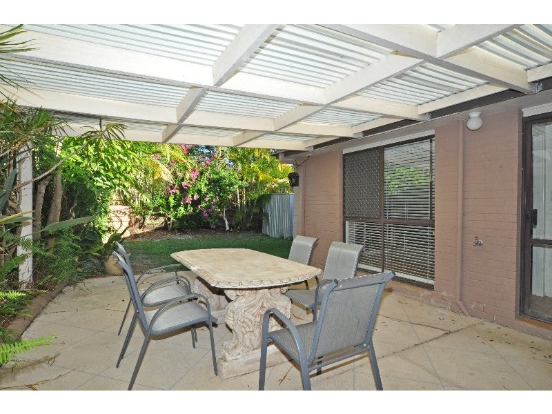 1/19 Nina Parade, Arundel QLD 4214