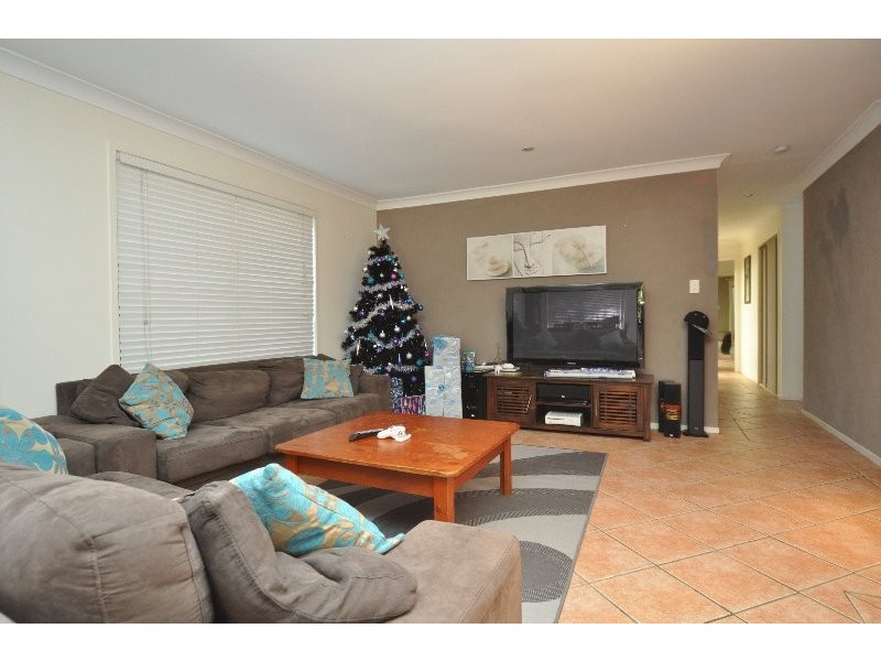 1/19 Nina Parade, Arundel QLD 4214