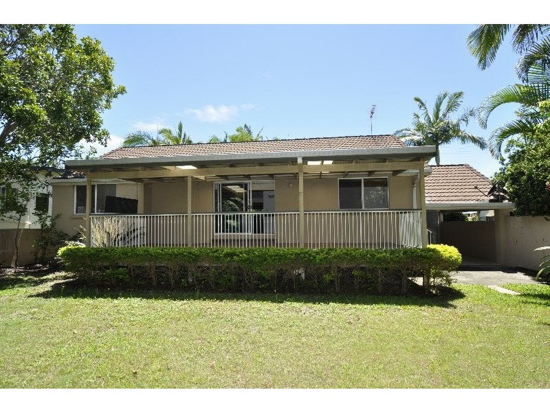 90 Boykambil Esplanade, Hope Island QLD 4212