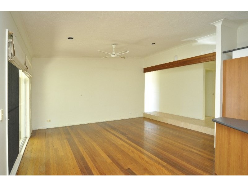 90 Boykambil Esplanade, Hope Island QLD 4212