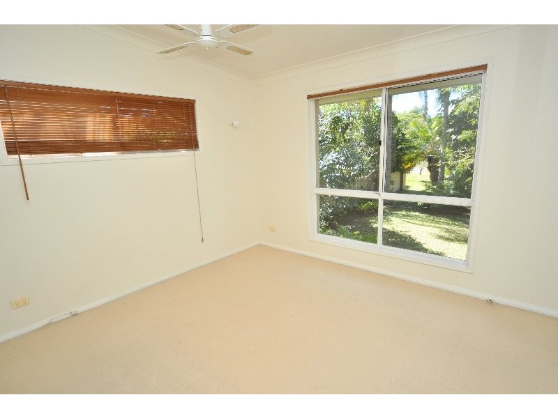 90 Boykambil Esplanade, Hope Island QLD 4212