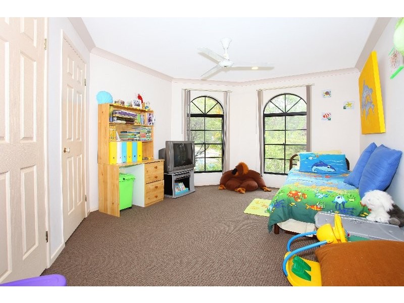2 Chichester Drive, Arundel QLD 4214