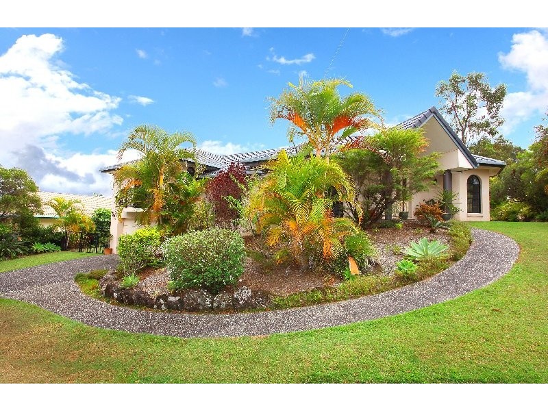 2 Chichester Drive, Arundel QLD 4214