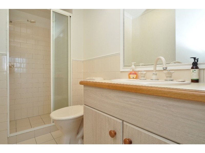 11/18 Jennifer Ave, Runaway Bay QLD 4216