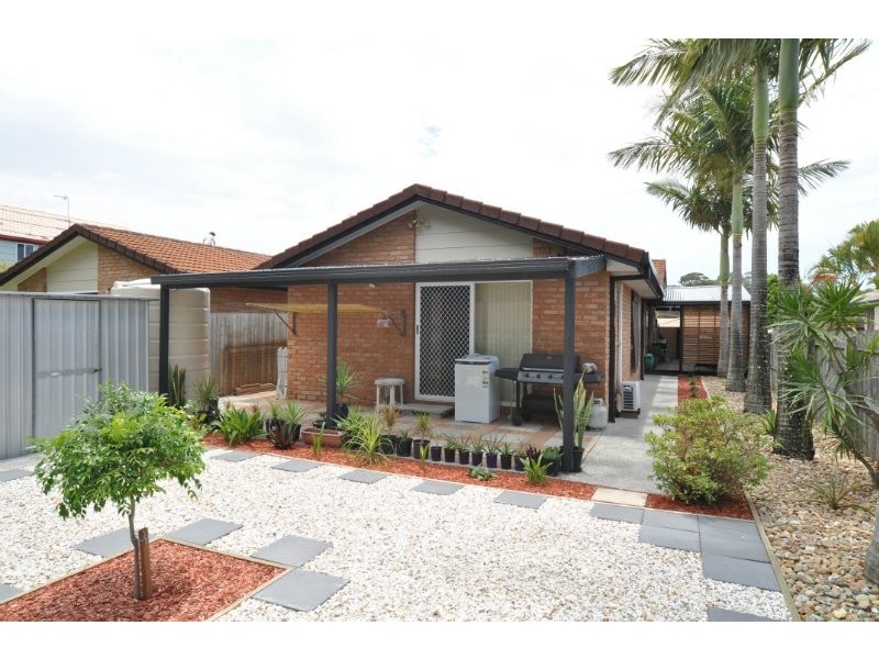 1/7 Clovelly Place, Labrador QLD 4215