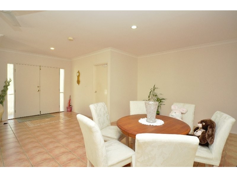 11 Siena Place, Coombabah QLD 4216