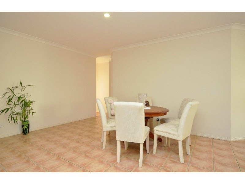 11 Siena Place, Coombabah QLD 4216