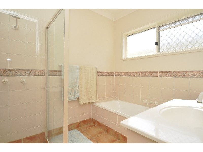 11 Siena Place, Coombabah QLD 4216