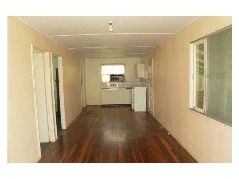 18 Allden Avenue, Labrador QLD 4215
