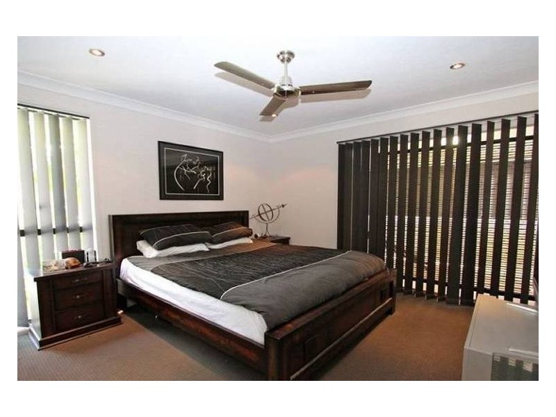 25 Killowill Avenue, Paradise Point QLD 4216