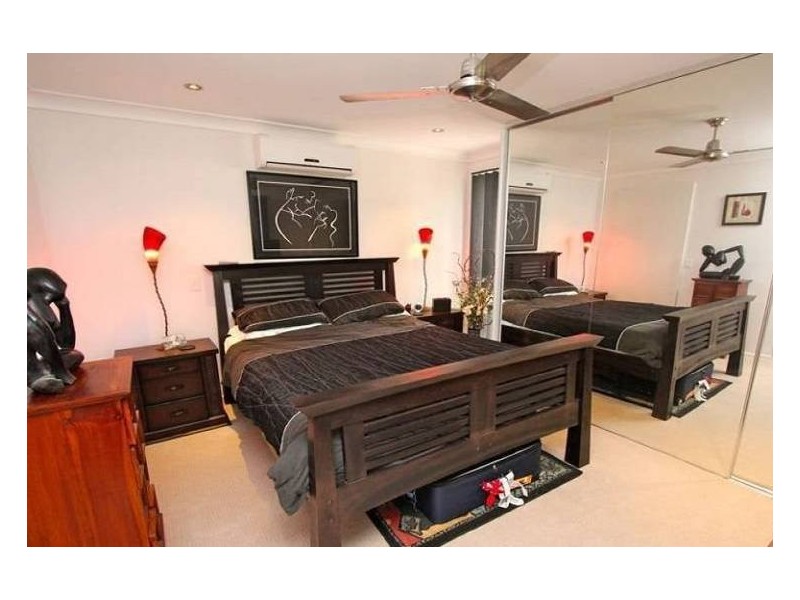 25 Killowill Avenue, Paradise Point QLD 4216