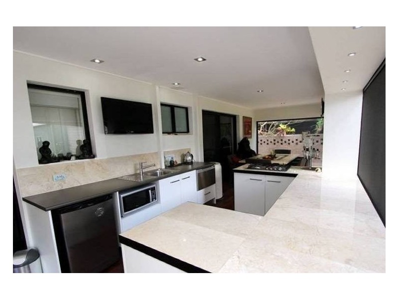 25 Killowill Avenue, Paradise Point QLD 4216