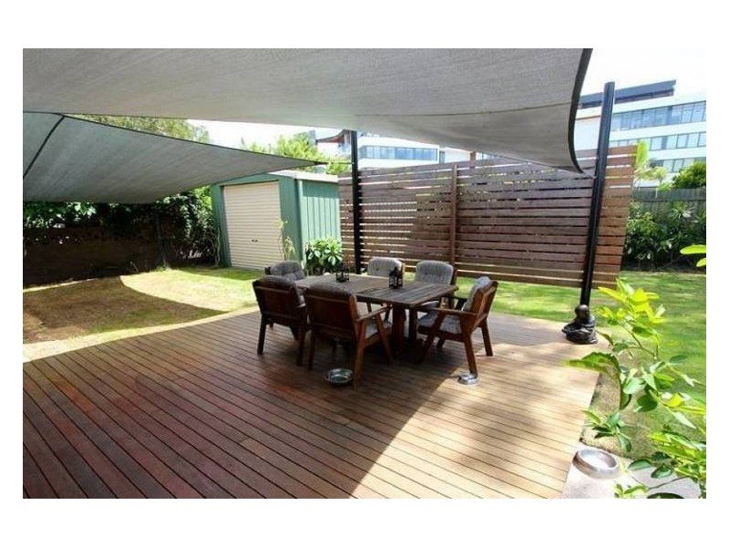25 Killowill Avenue, Paradise Point QLD 4216