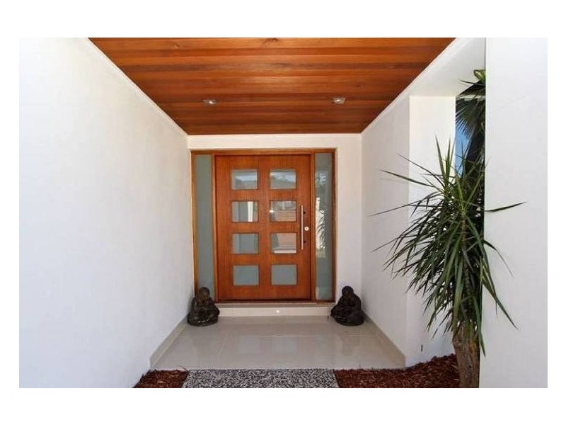 25 Killowill Avenue, Paradise Point QLD 4216