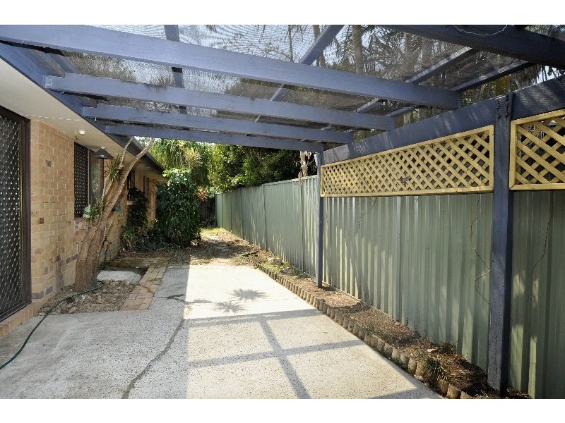 2/10 Telopea Street, Labrador QLD 4215