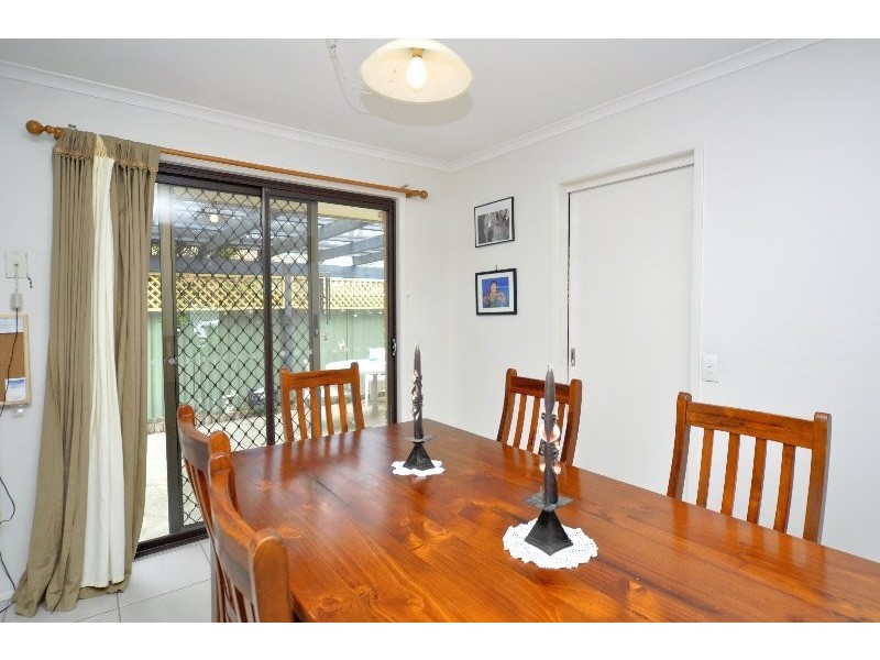 2/10 Telopea Street, Labrador QLD 4215