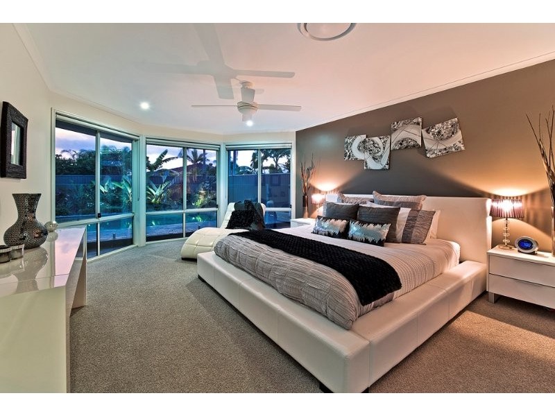 6 Kikori Crescent, Runaway Bay QLD 4216