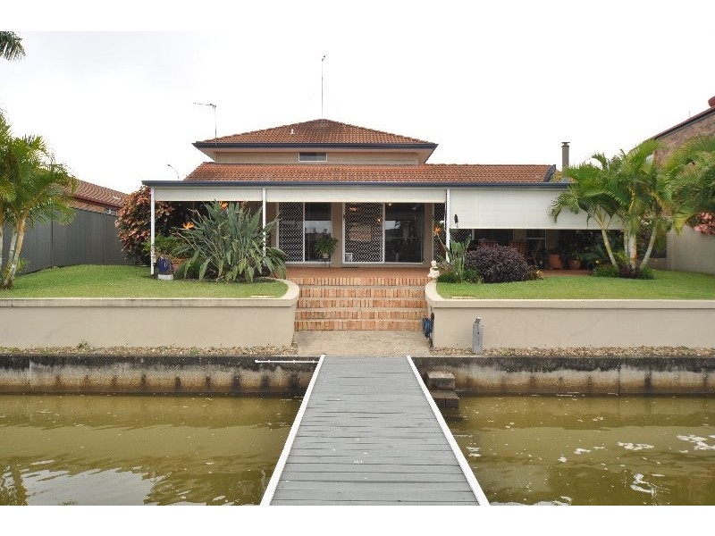 62 Oxley Drive, Paradise Point QLD 4216