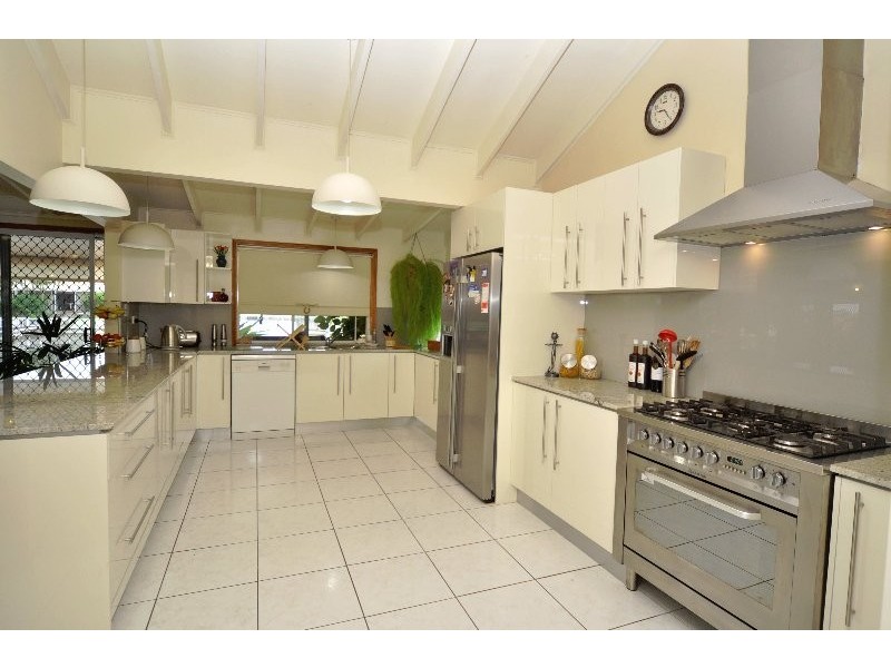 62 Oxley Drive, Paradise Point QLD 4216