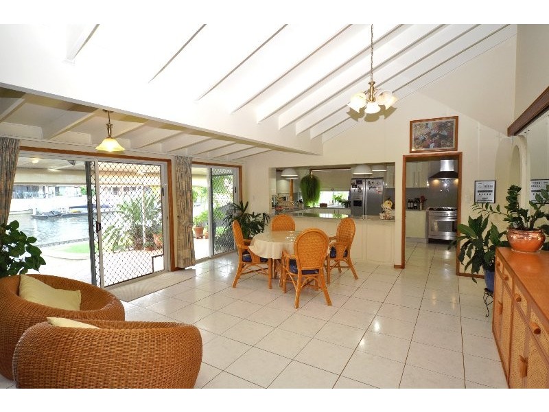 62 Oxley Drive, Paradise Point QLD 4216