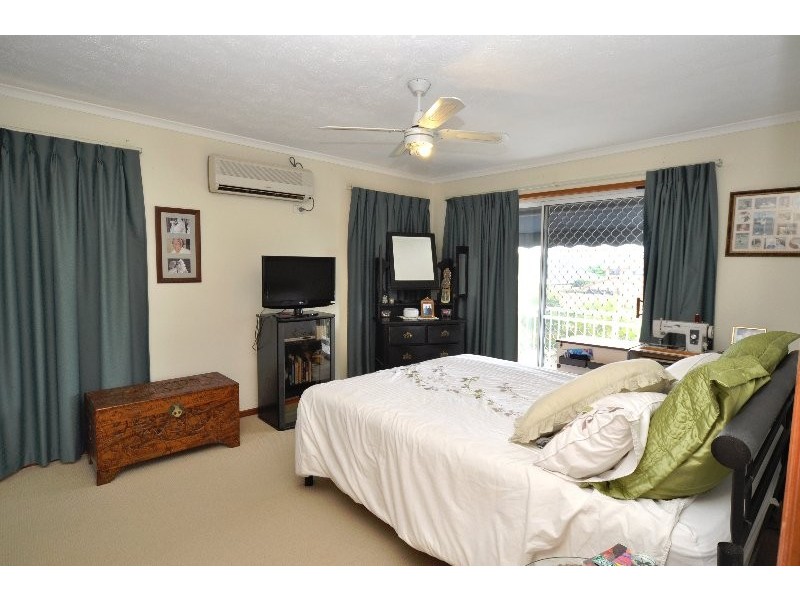 62 Oxley Drive, Paradise Point QLD 4216