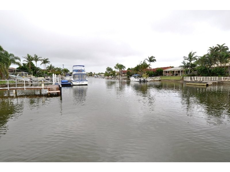 62 Oxley Drive, Paradise Point QLD 4216