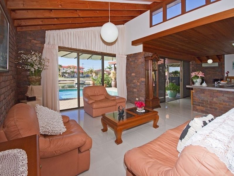 37 Columbus Drive, Hollywell QLD 4216