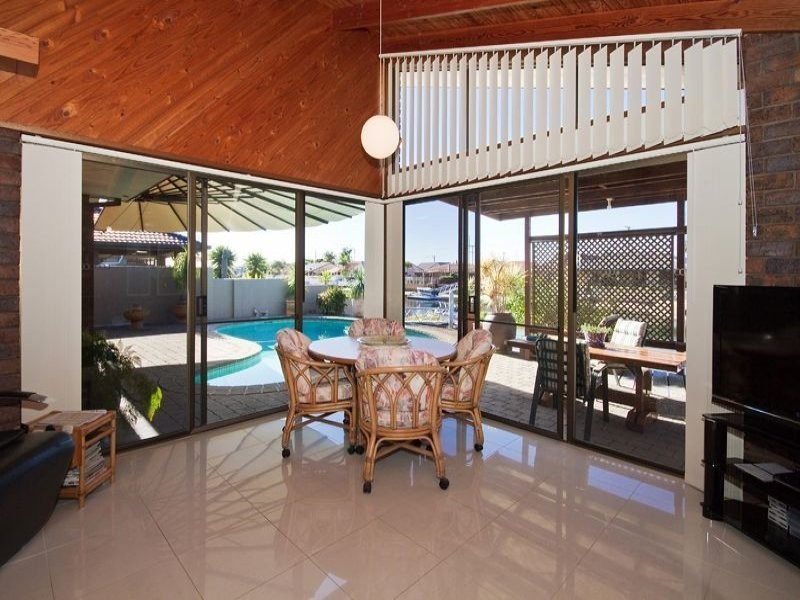 37 Columbus Drive, Hollywell QLD 4216