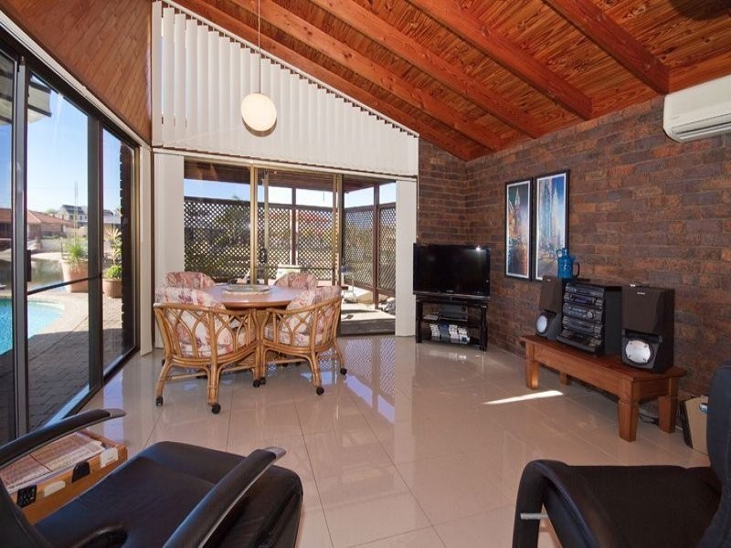 37 Columbus Drive, Hollywell QLD 4216