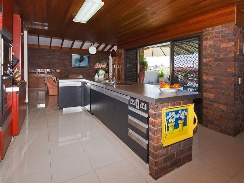 37 Columbus Drive, Hollywell QLD 4216