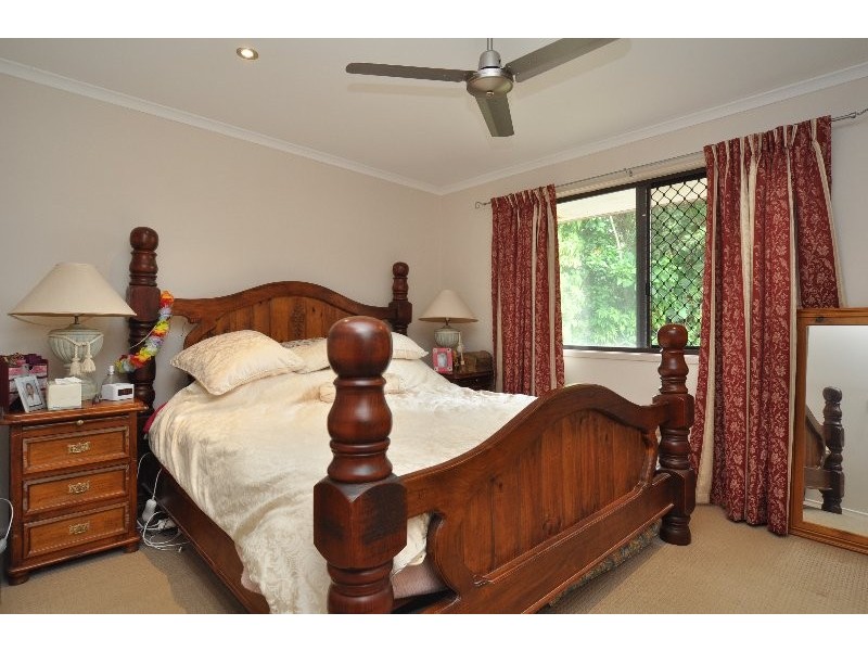 2/102 Kangaroo Avenue, Coombabah QLD 4216