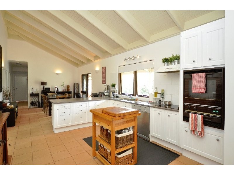 21 Sundown Drive, Paradise Point QLD 4216