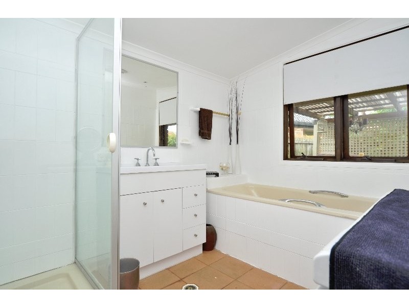 21 Sundown Drive, Paradise Point QLD 4216