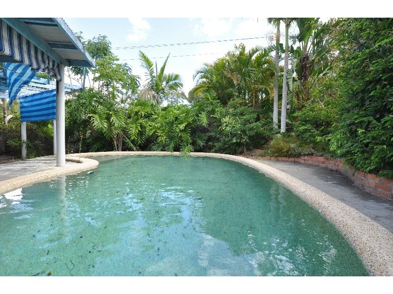 10 Muirefield Place, Arundel QLD 4214