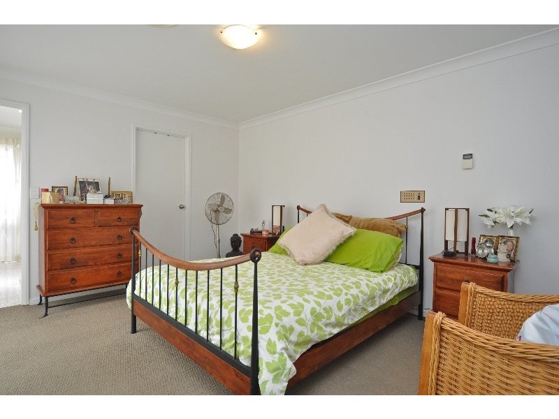 7 Cayman Court, Runaway Bay QLD 4216