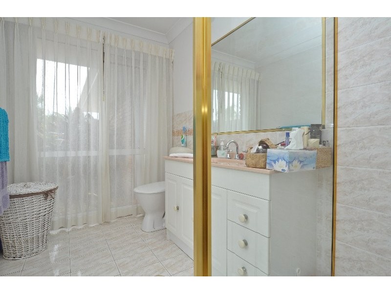 7 Cayman Court, Runaway Bay QLD 4216