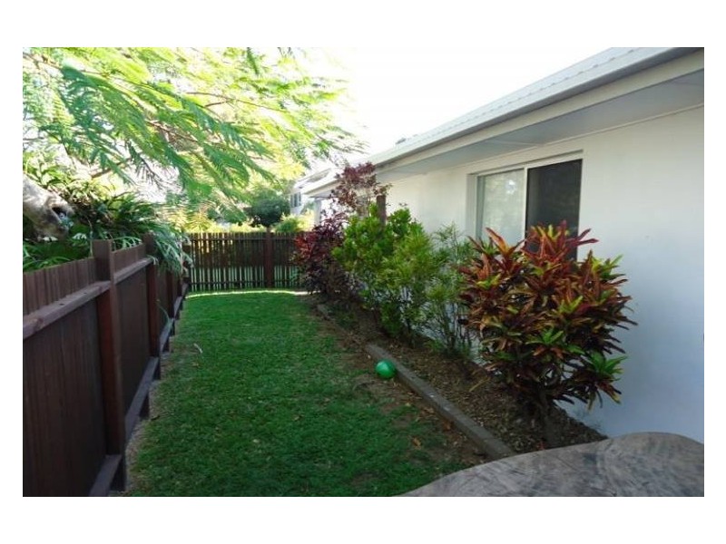 10 Bluegum Avenue, Hollywell QLD 4216