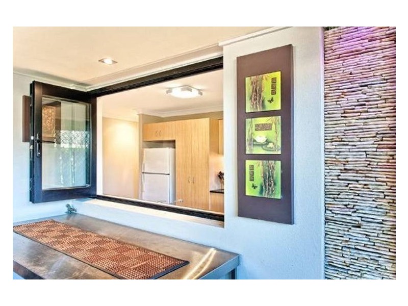 2/13 Thelma Avenue, Biggera Waters QLD 4216